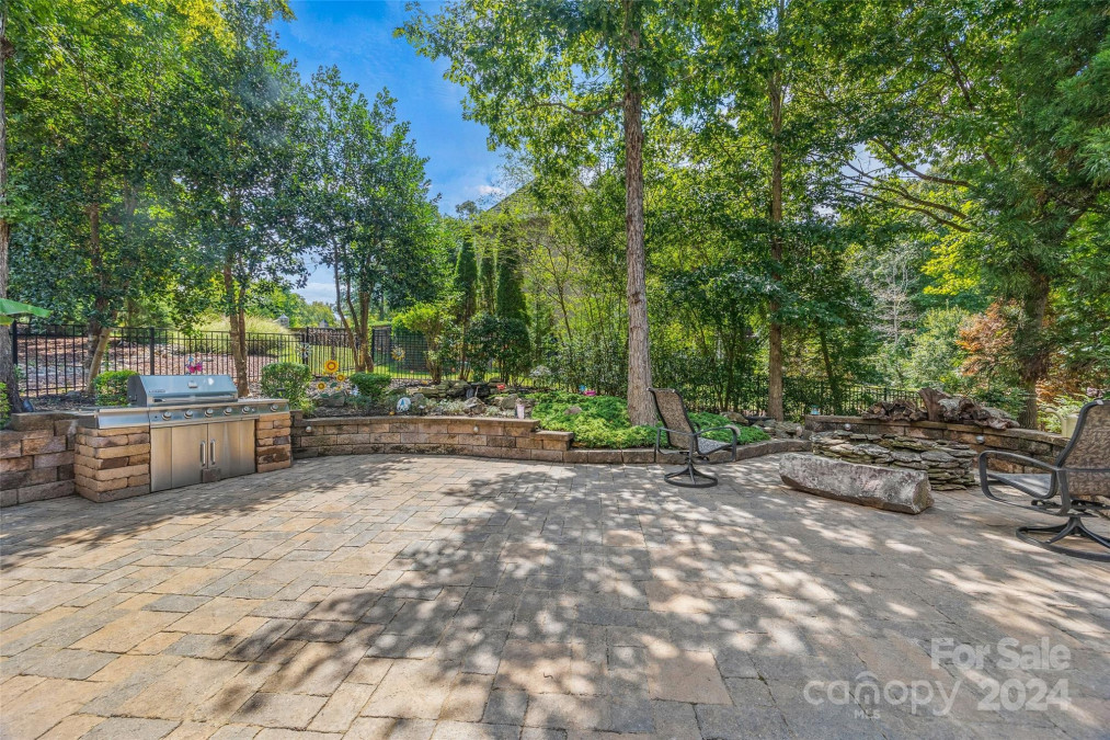 820 Cooks Cove Rg Lake Wylie, SC 29710