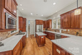 820 Cooks Cove Rg Lake Wylie, SC 29710