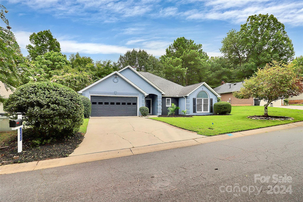 12089 Spinnaker Dr Tega Cay, SC 29708