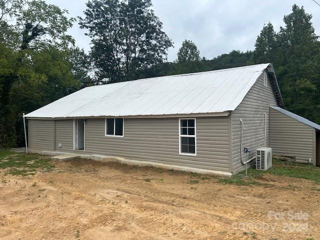 2805 Ht Rd Lenoir, NC 28645