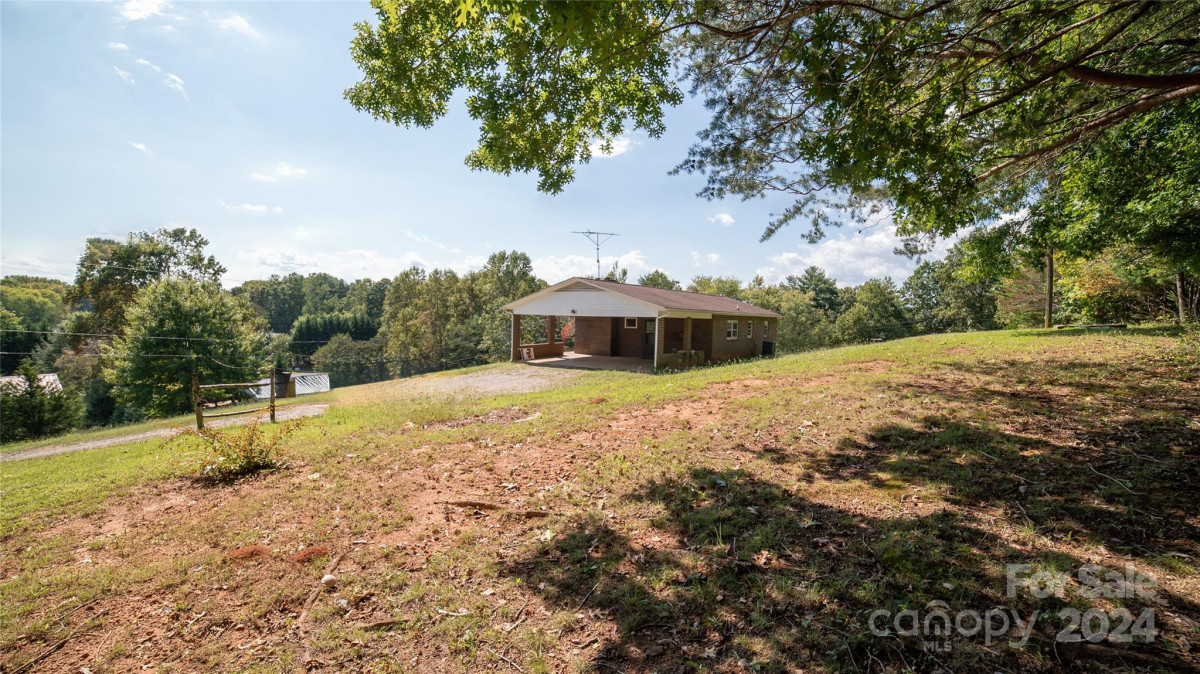 3816 Cannonball St Morganton, NC 28655