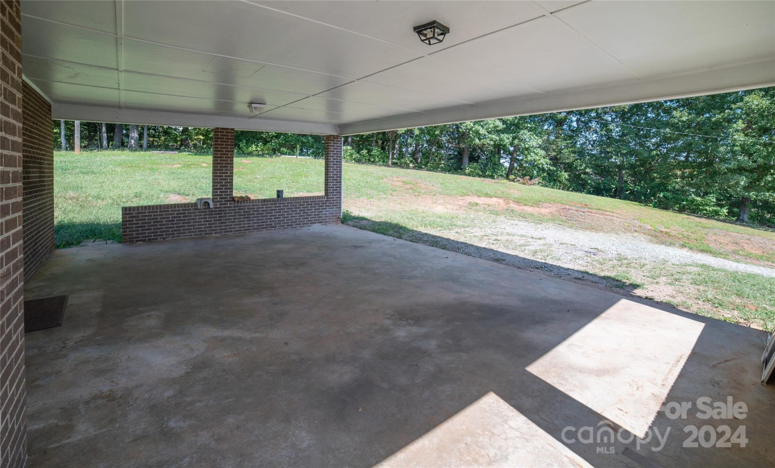 3816 Cannonball St Morganton, NC 28655