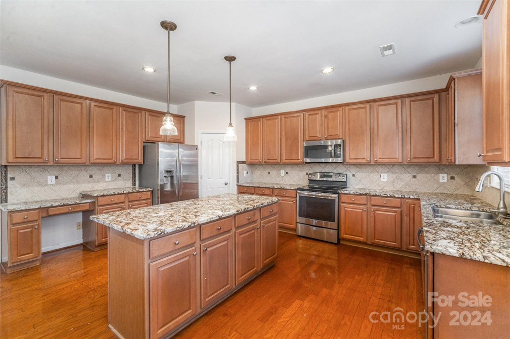 2060 Foxwood Ct Lancaster, SC 29720