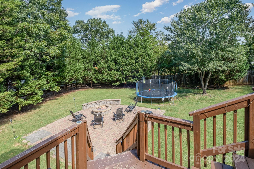 219 Hickory Lane Dr Mount Holly, NC 28120