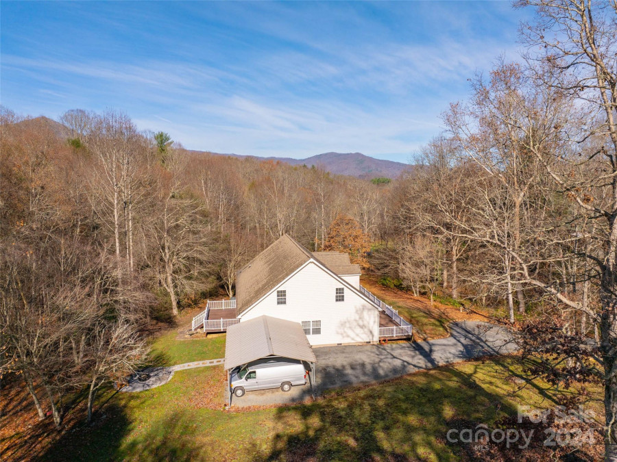 165 Sequoyah Dr Waynesville, NC 28785