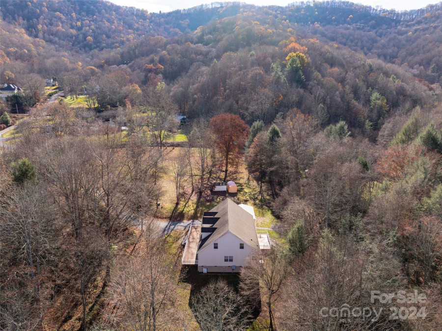 165 Sequoyah Dr Waynesville, NC 28785