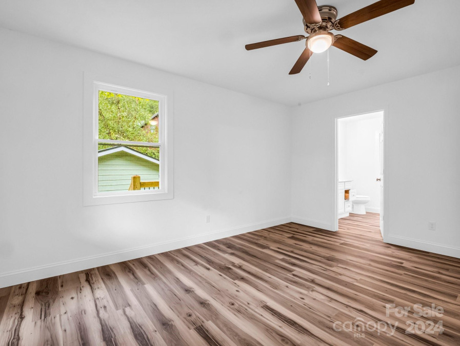 106 Bob White Rd Lake Lure, NC 28746