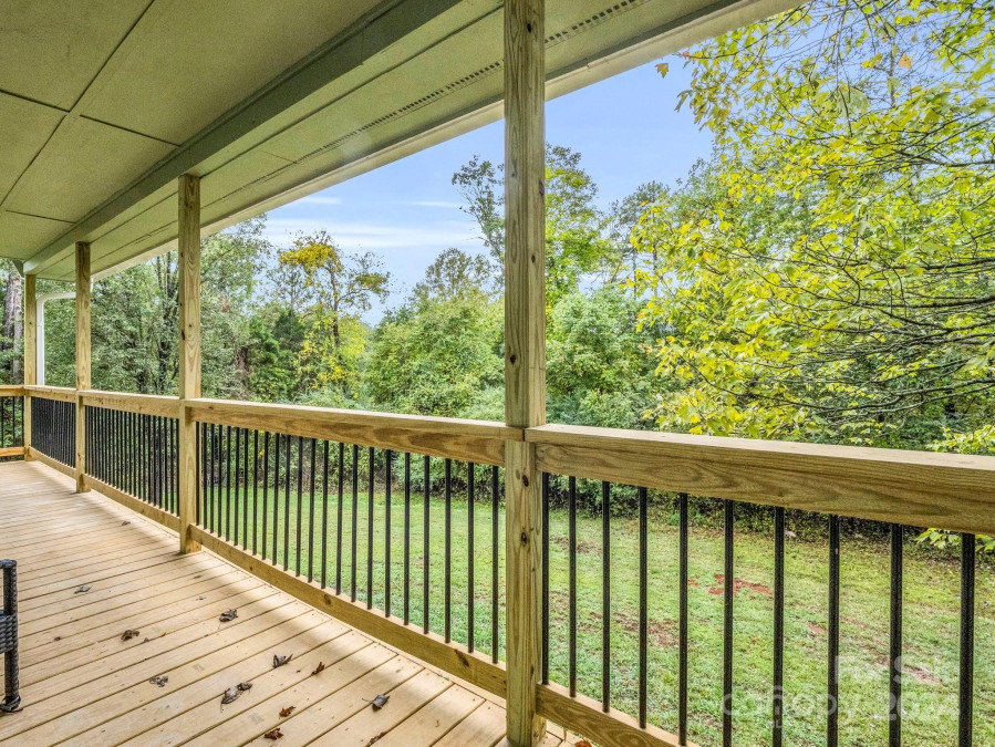 106 Bob White Rd Lake Lure, NC 28746