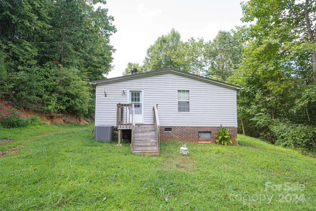 2324 Alfred Hartley Rd Lenoir, NC 28645