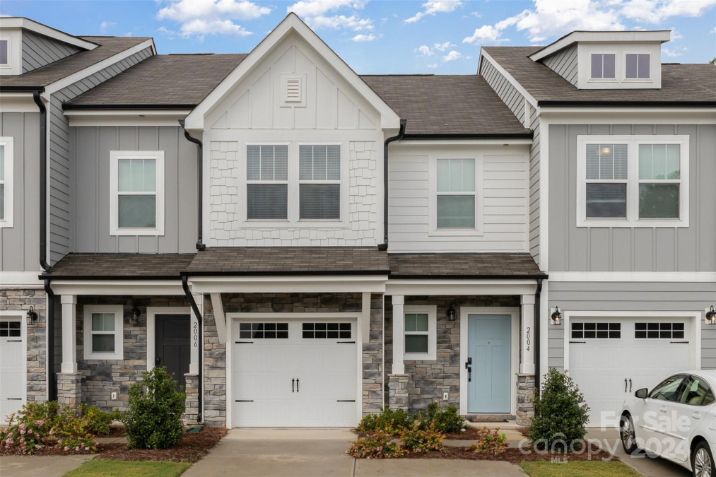 2004 Crooked Oak Ln York, SC 29745