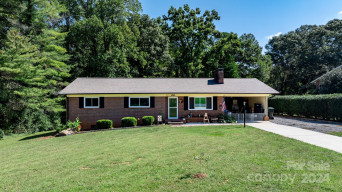 2322 13th Street Dr Hickory, NC 28601