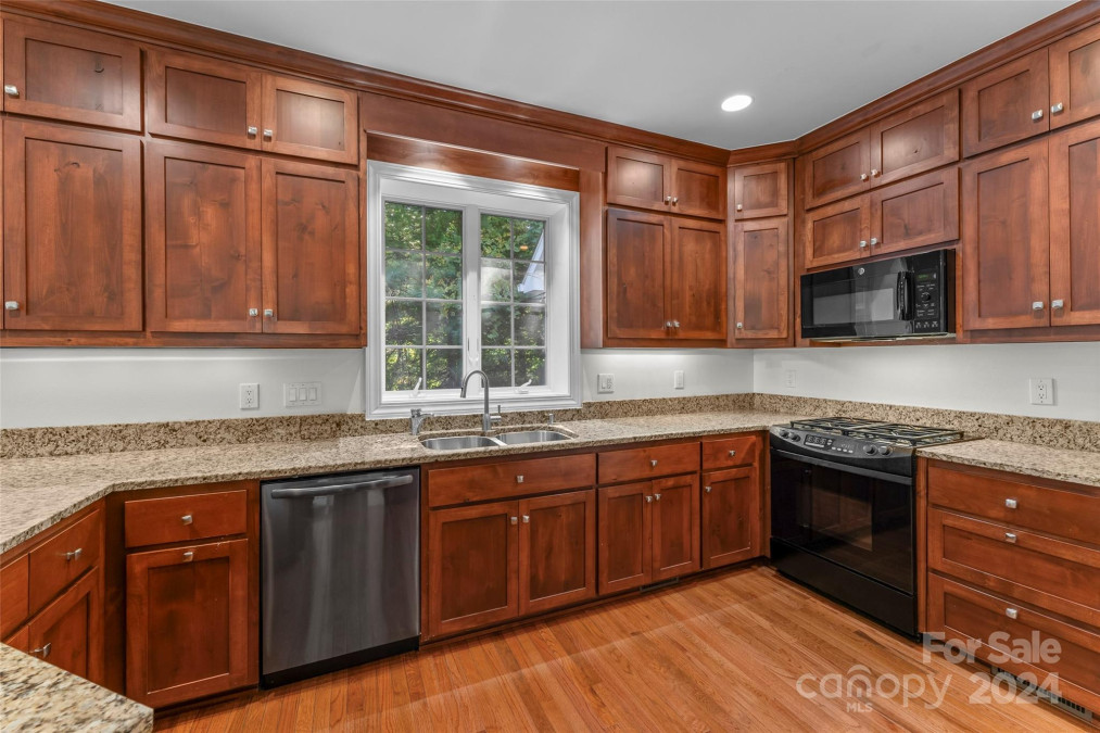 85 Tall Poplar Summit Hendersonville, NC 28739