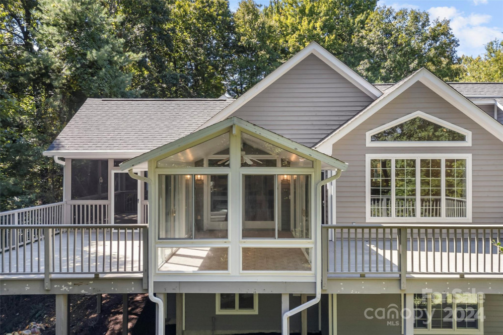 85 Tall Poplar Summit Hendersonville, NC 28739