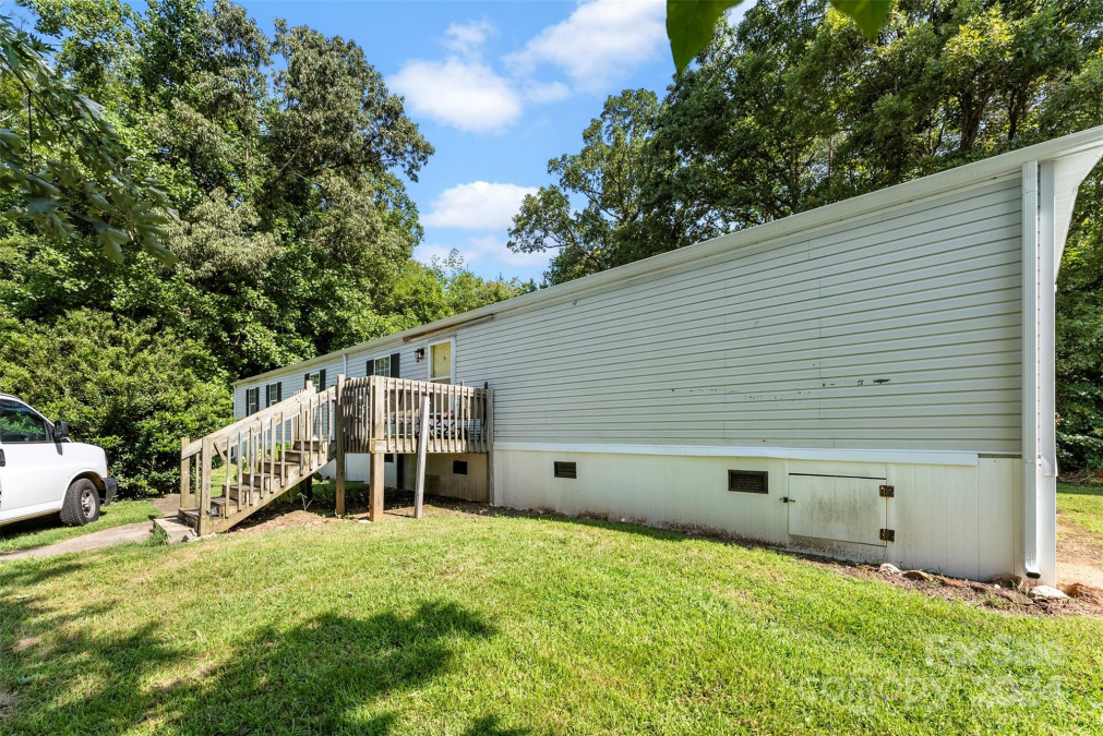 1148 Wagon Wheel Rd Hickory, NC 28602