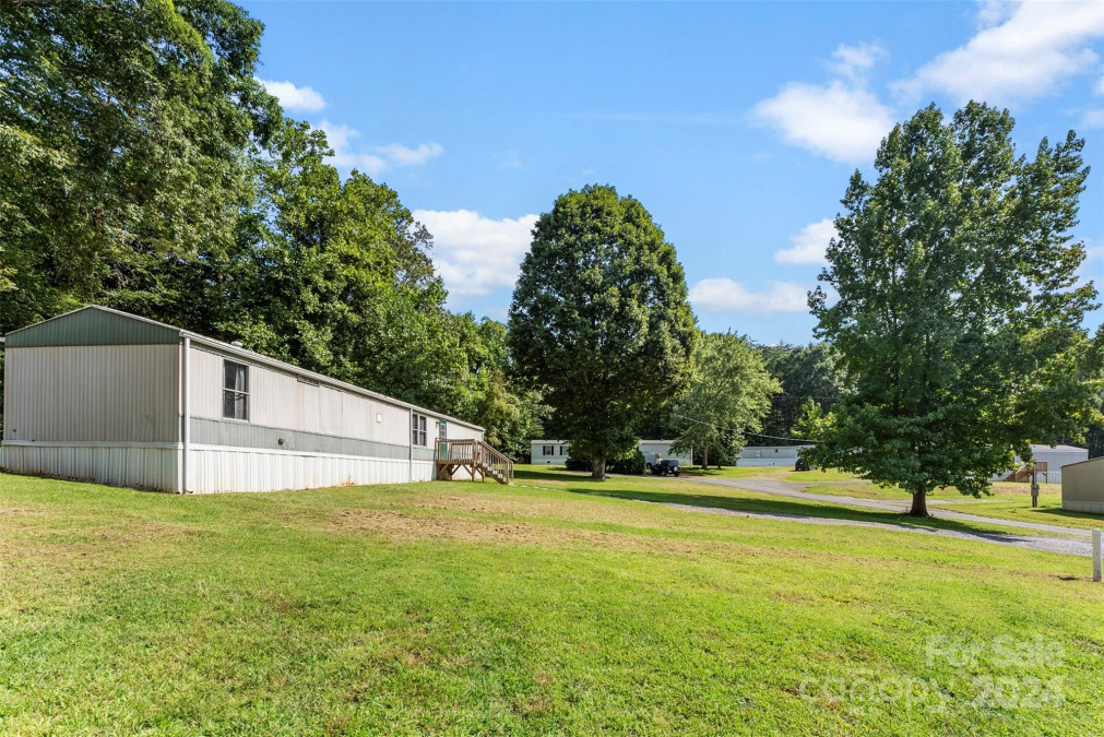 1148 Wagon Wheel Rd Hickory, NC 28602