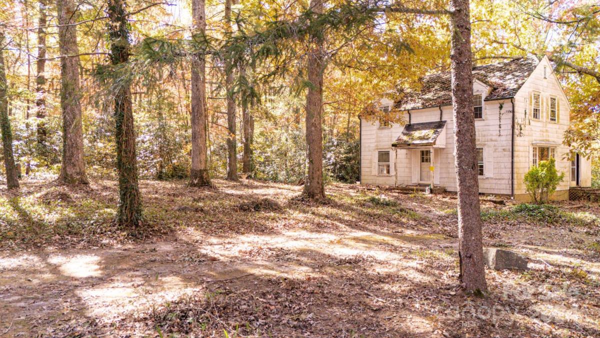 59 Laurel Ln Black Mountain, NC 28711