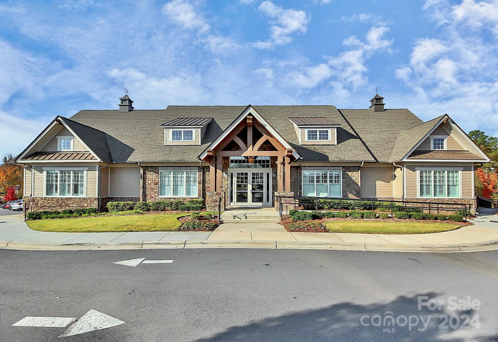 14008 Little Spring Ct Charlotte, NC 28278