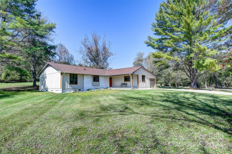 496 Kelly Ln Pisgah Forest, NC 28768