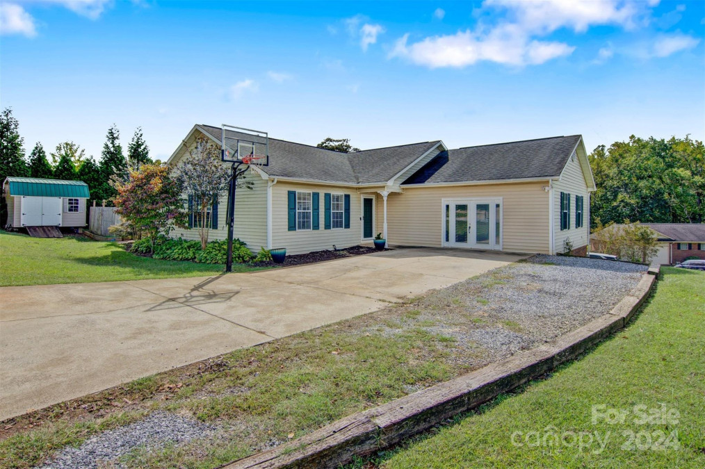 27 Montclair Ave Granite Falls, NC 28630