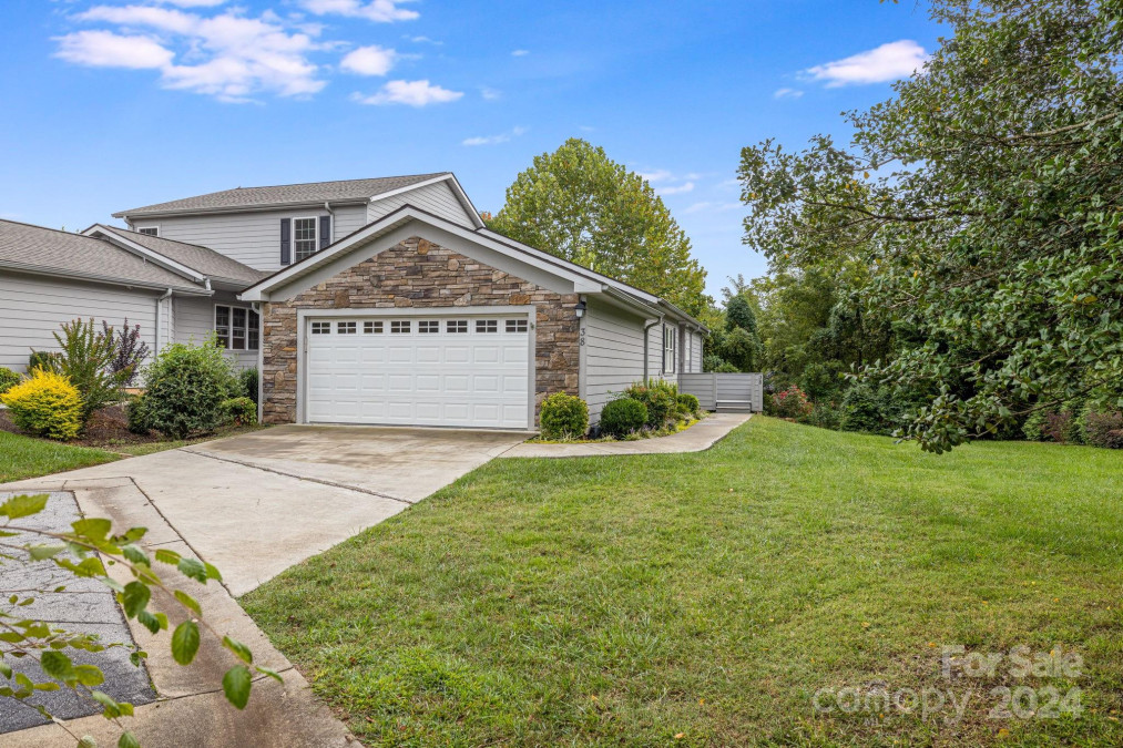 38 Holiday Dr Arden, NC 28704