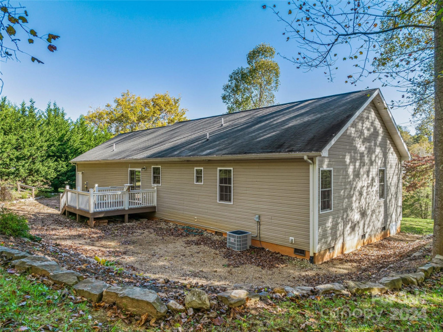 49 Cathey Rd Candler, NC 28715