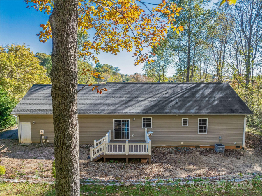 49 Cathey Rd Candler, NC 28715