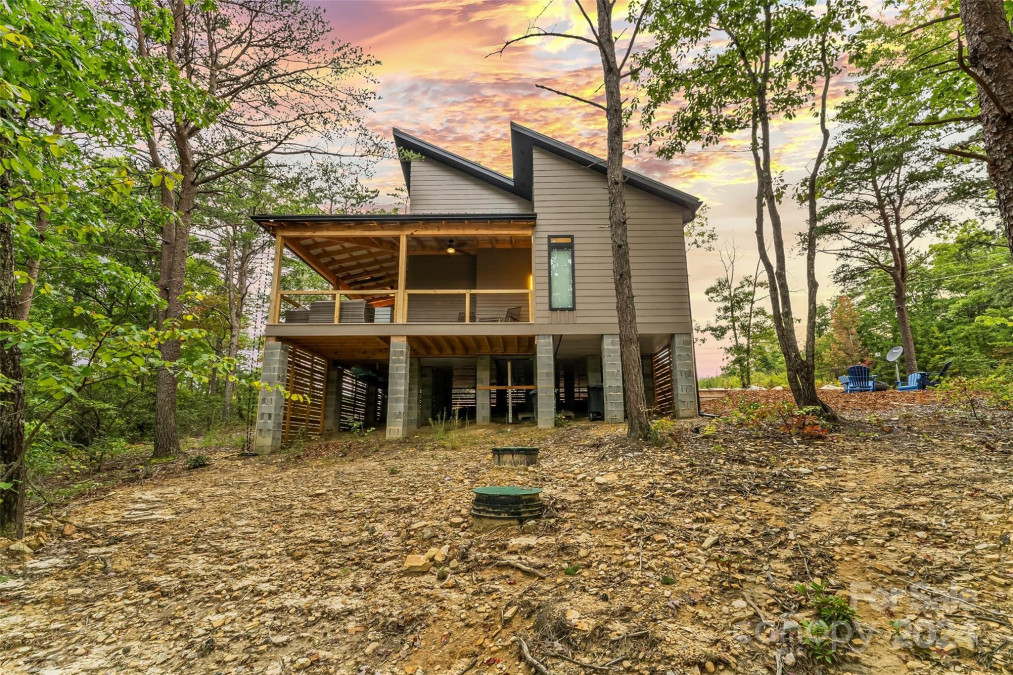 6056 Wilderness Edge Trl Morganton, NC 28655