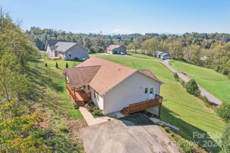 16 New Clayton Extension Weaverville, NC 28787