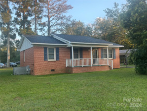 501 Maple St Bishopville, SC 29010