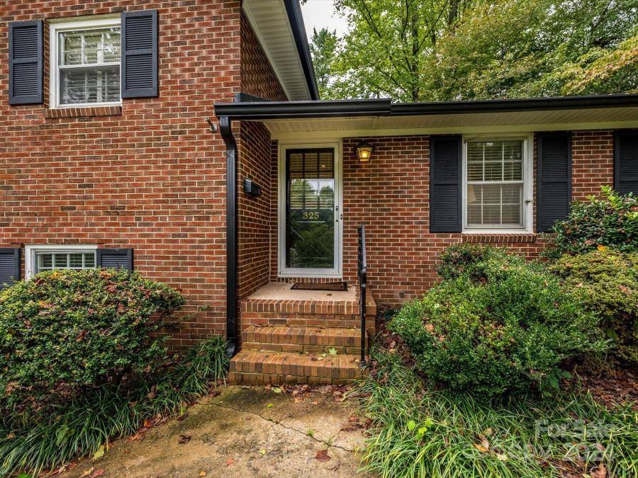 325 Rosemary Ln Gastonia, NC 28054