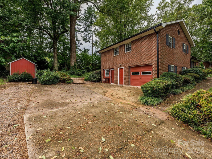 325 Rosemary Ln Gastonia, NC 28054