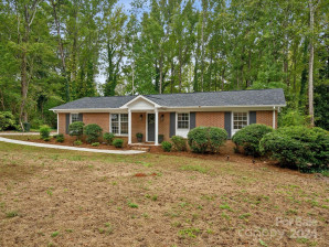 24 Southbrook Dr York, SC 27945