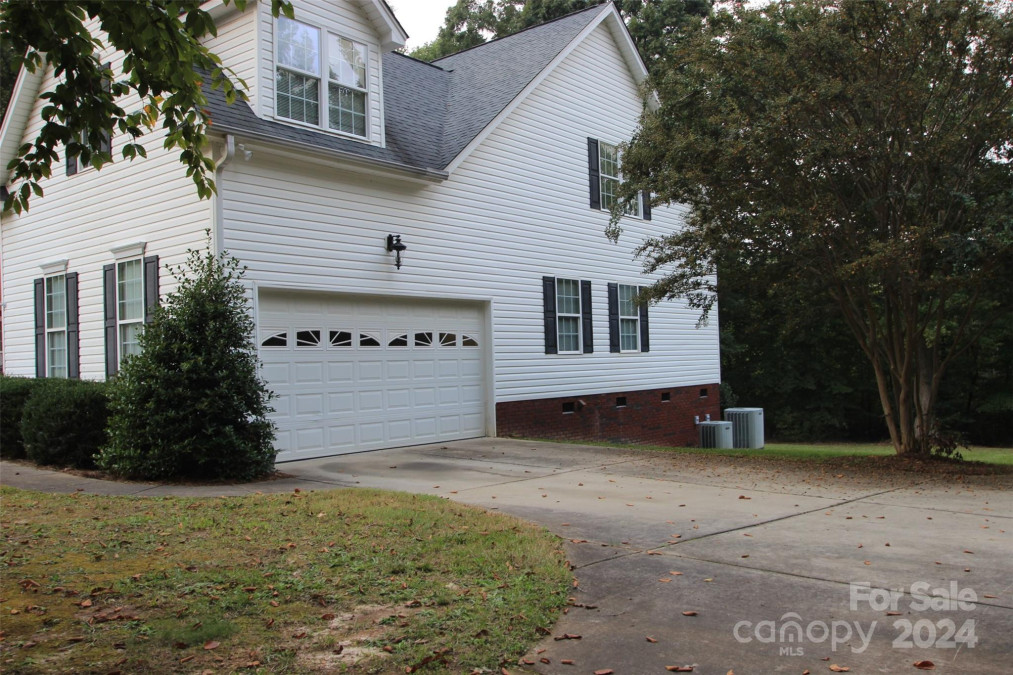 509 Flying Eagle Dr Clover, SC 29710