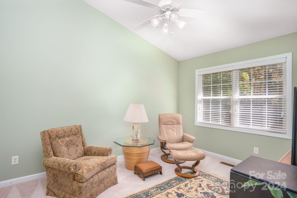 23 Rabbit Ridge Dr Weaverville, NC 28787