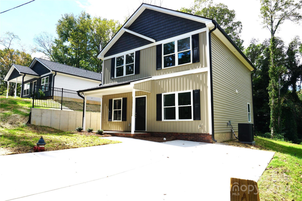 212 James St Kannapolis, NC 28083