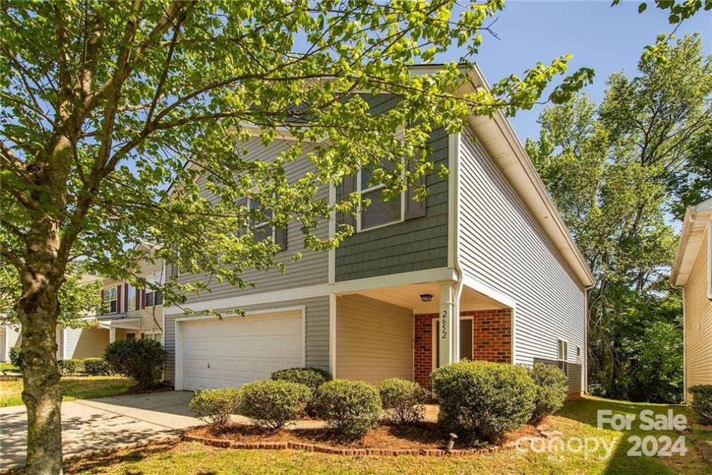 2652 Cochrane Dr Charlotte, NC 28269