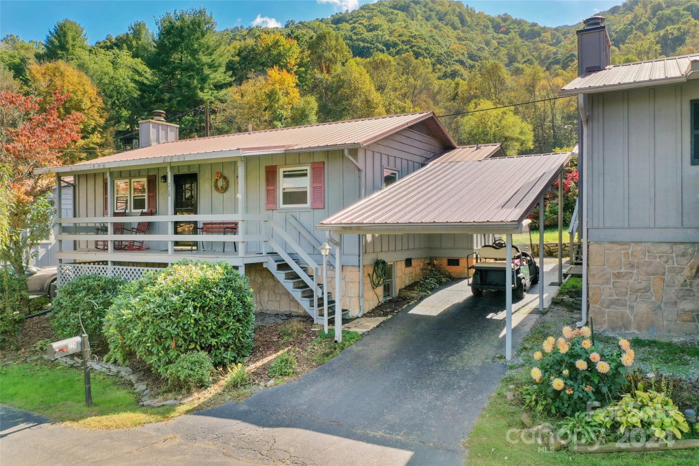 228 Raven Rg Maggie Valley, NC 28751