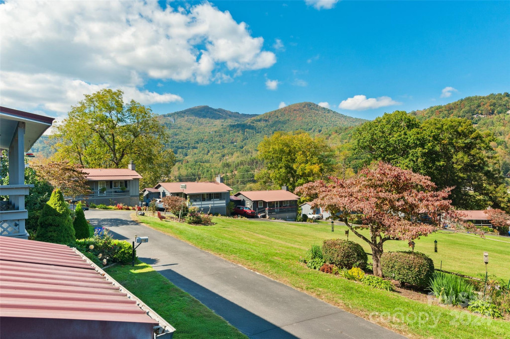 228 Raven Rg Maggie Valley, NC 28751