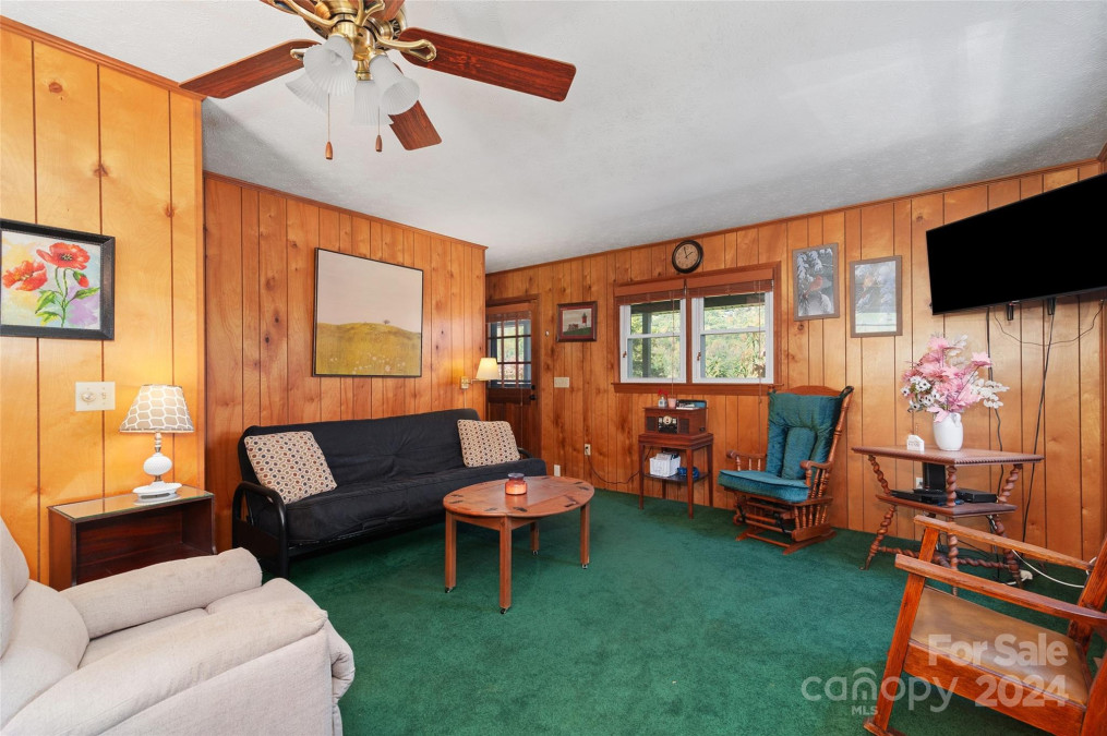 228 Raven Rg Maggie Valley, NC 28751