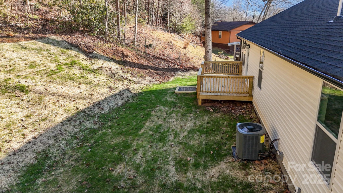 98 Dryid Hill Rd Swannanoa, NC 28778