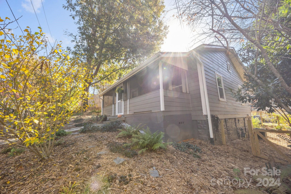 37 Gray St Asheville, NC 28801