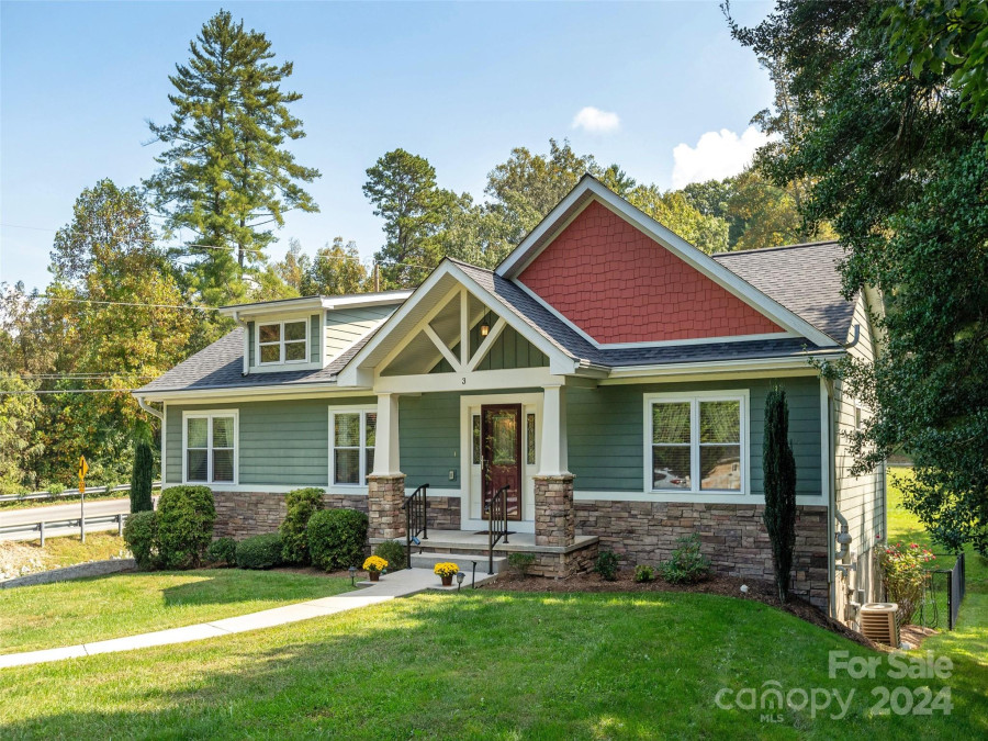 3 Sweetwater Oaks Dr Fletcher, NC 28732