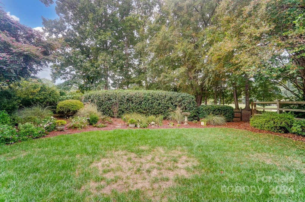 4119 Fairway Downs Ct Charlotte, NC 28277