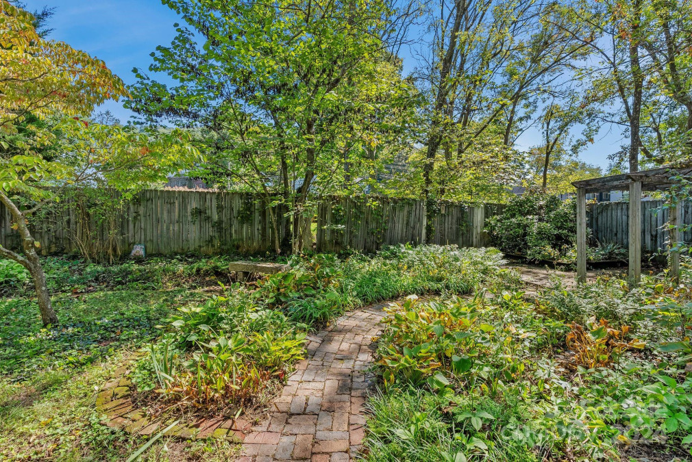 47 Baird St Asheville, NC 28801