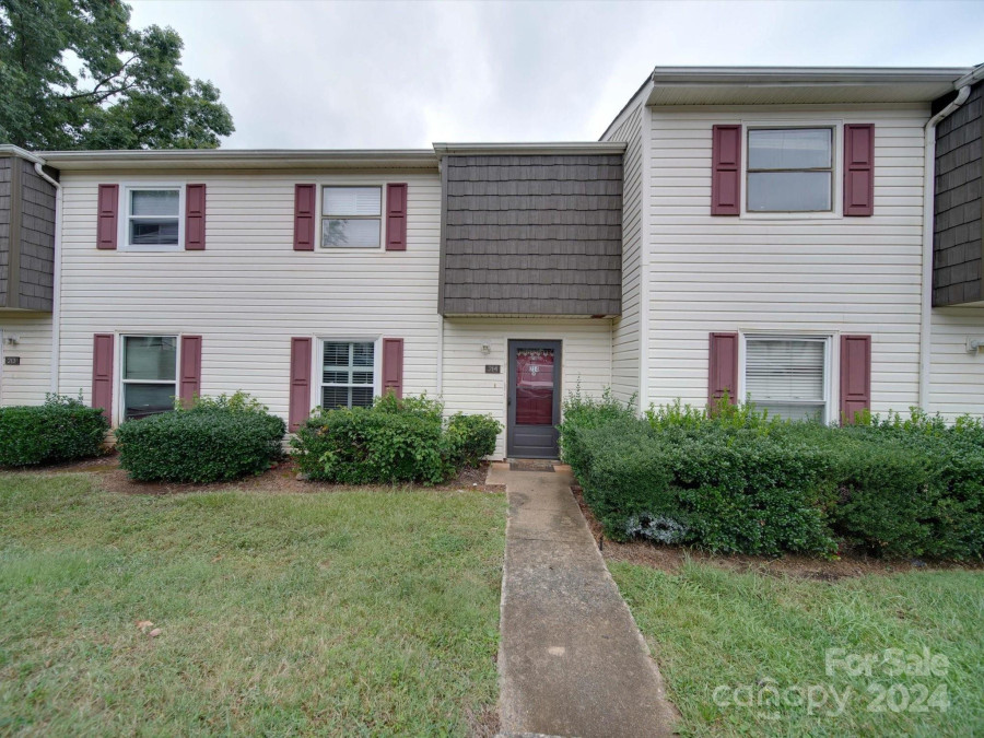 7950 Shady Oak Trl Charlotte, NC 28210