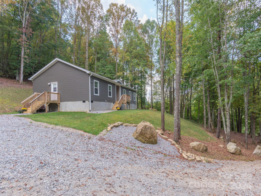 62 Sallys Branch Rd Clyde, NC 28721