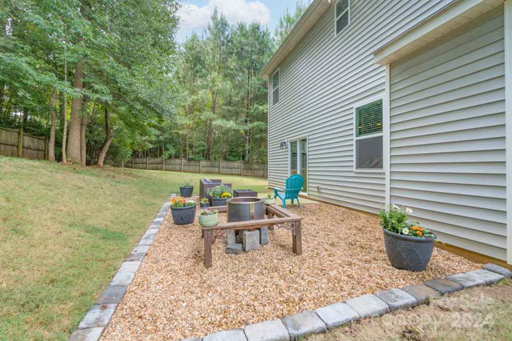 716 Virginia Pine Ln Clover, SC 29710