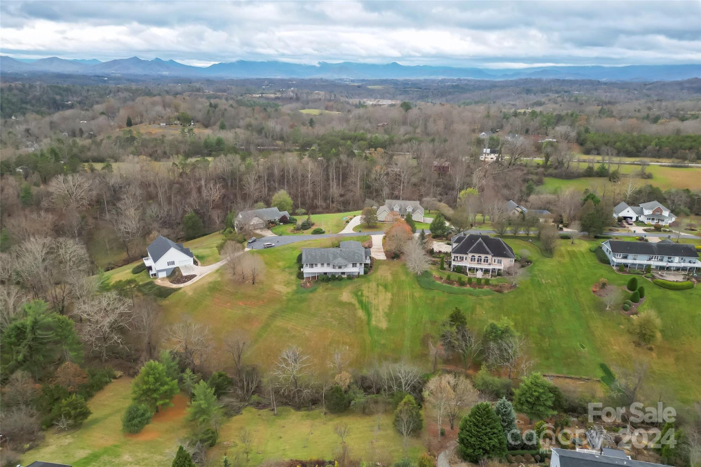 24 Loridon Dr Weaverville, NC 28787