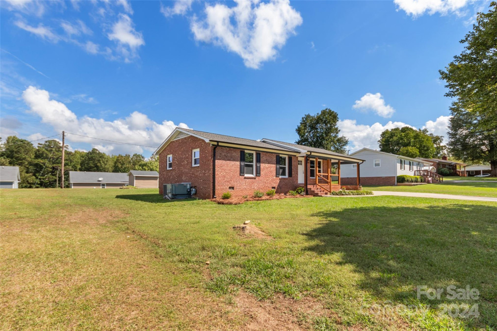 2525 Oxford Cir Lancaster, SC 29720