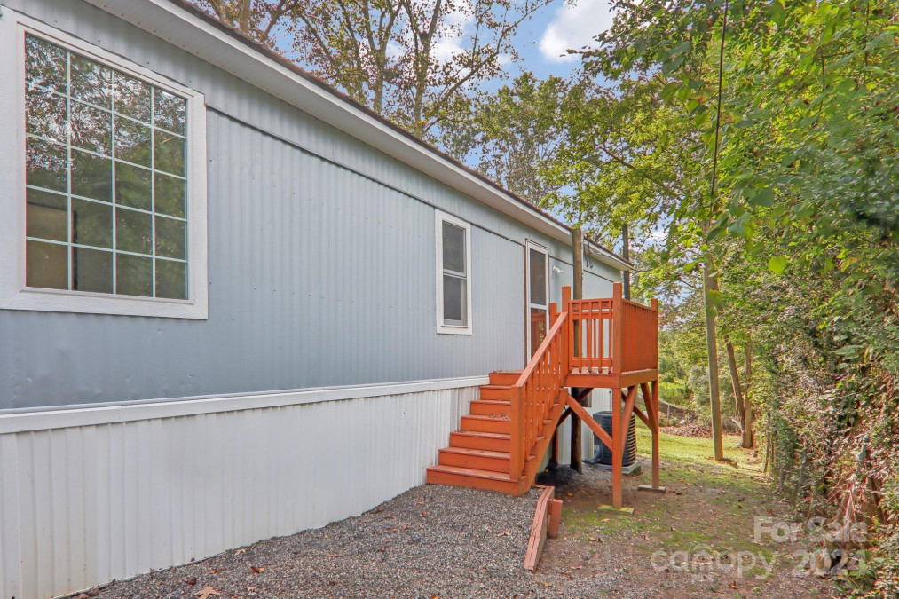 38 Ridge Rd Asheville, NC 28806